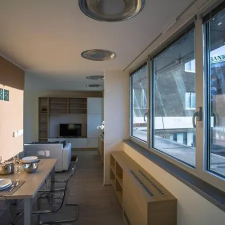 22nd Uprising Square Apartamento Bratislava