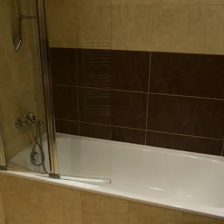 Διαμέρισμα 22nd Uprising Square Μπρατισλάβα