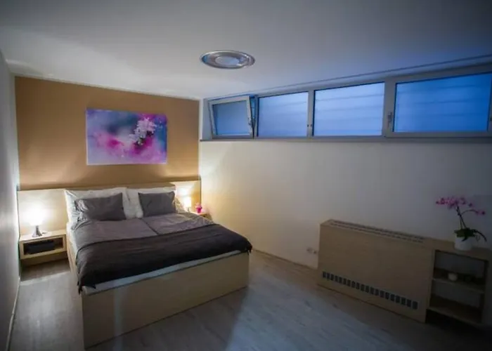 22nd Uprising Square Apartamento