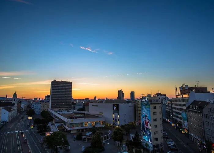 公寓 22nd Uprising Square