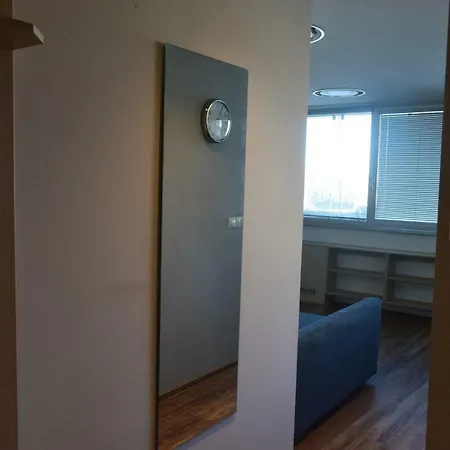 アパート 22nd Uprising Square