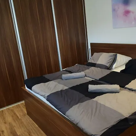 Apartamento 22nd Uprising Square
