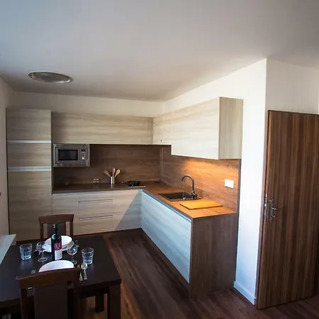 22nd Uprising Square Apartamento Bratislava